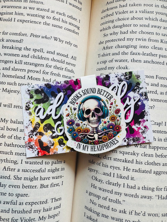 Books & Headphones - Magnetic Bookmark