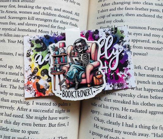 Booktrovert - Magnetic Bookmark